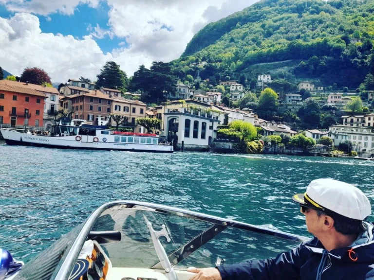 Hire Motorboat Molinari with a boat licence