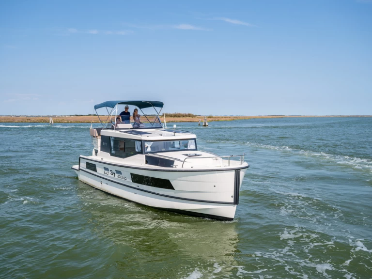 Canal boat to hire Casale sul Sile at the best price