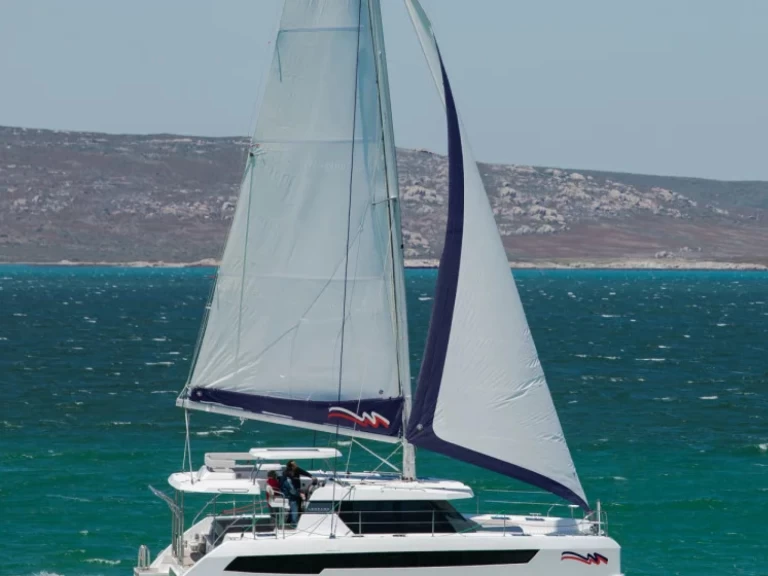 Hire Catamaran Leopard with a boat licence
