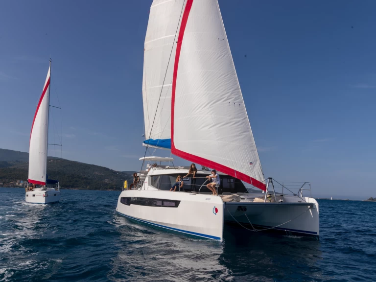 Catamaran to hire Saint George at the best price