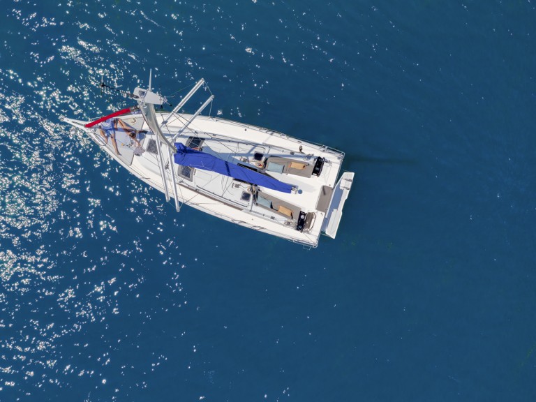 Sailboat hire in Lefkáda - Dufour Dufour 37