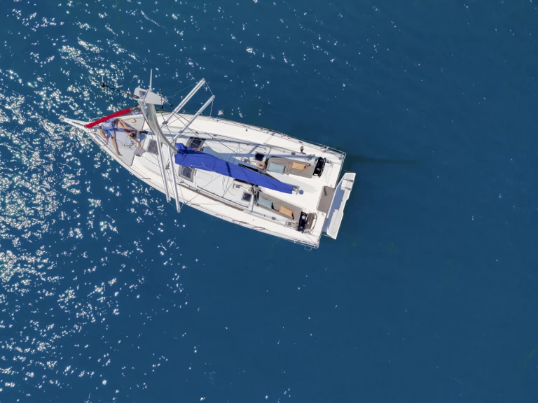 Sailboat hire in Lefkáda - Dufour Dufour 37