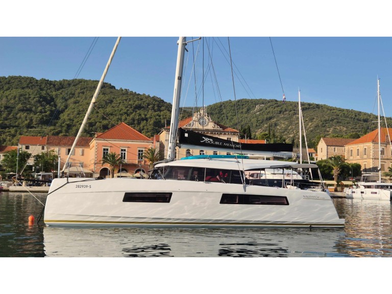 Charter a Nautitech Nautitech 44 Open in Primošten on Samboat