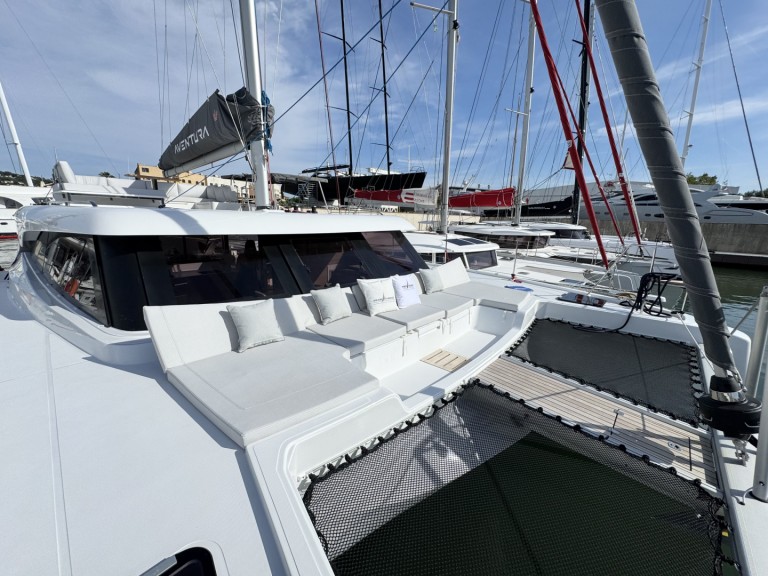 Yacht charter Port Grimaud - Aventura Aventura 45 on SamBoat