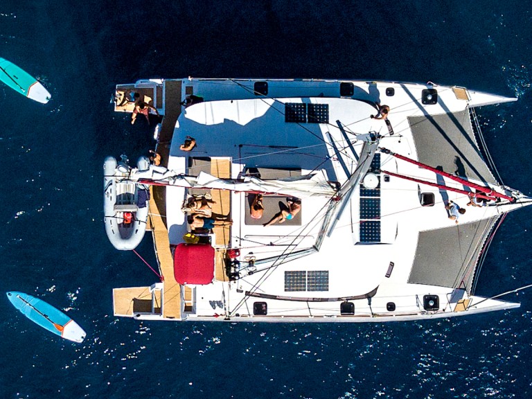 Hire Catamaran Neel with a boat licence