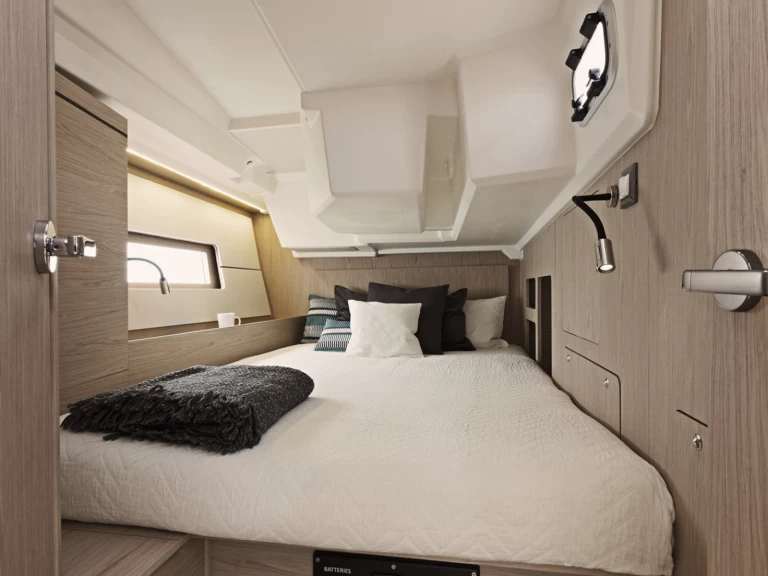 Bénéteau Oceanis 46.1 charter bareboat or skippered in  Fiskárdo