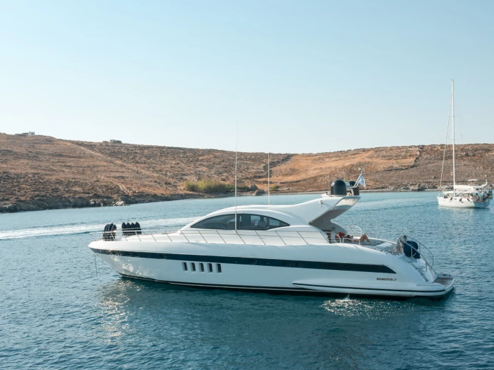 Yacht hire Órmos Bay cheap Mangusta 72