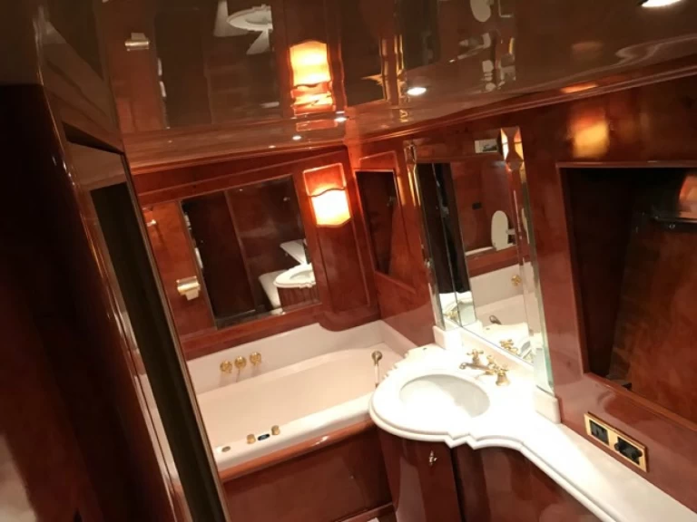 Luxury Yacht hire in Olbia - Cantieri Pegasus 80