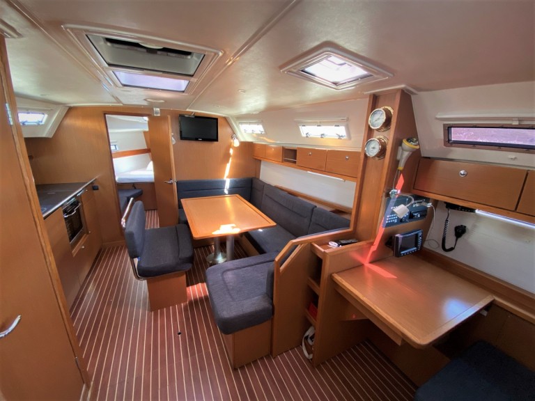 Yacht hire Sukošan cheap Bavaria 40