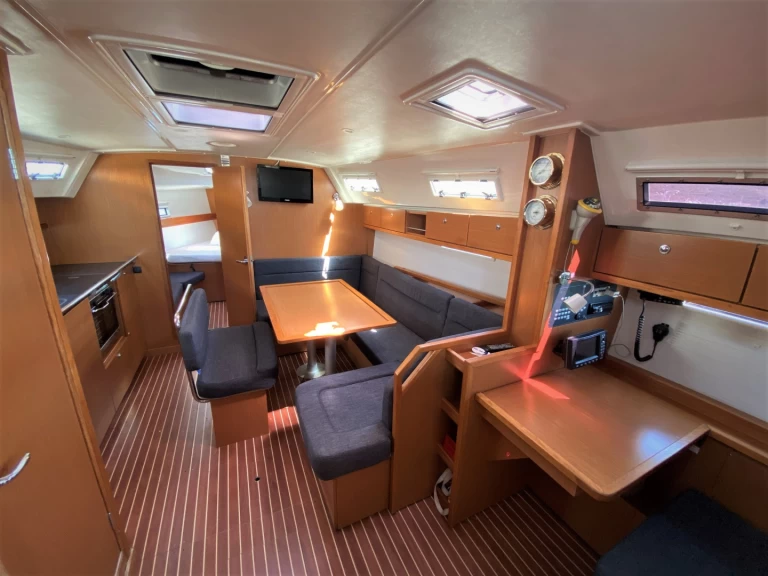 Yacht hire Sukošan cheap Bavaria 40