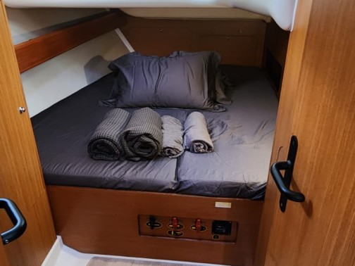 Hire Sailboat Bénéteau with a boat licence