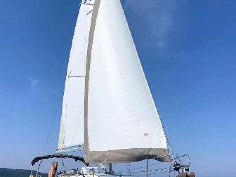 Hire a Bavaria Cruiser 33 Vlycho