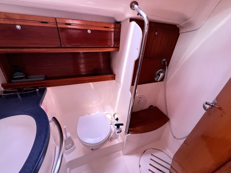 Bavaria Bavaria Cruiser 39 charter bareboat or skippered in  Vlycho