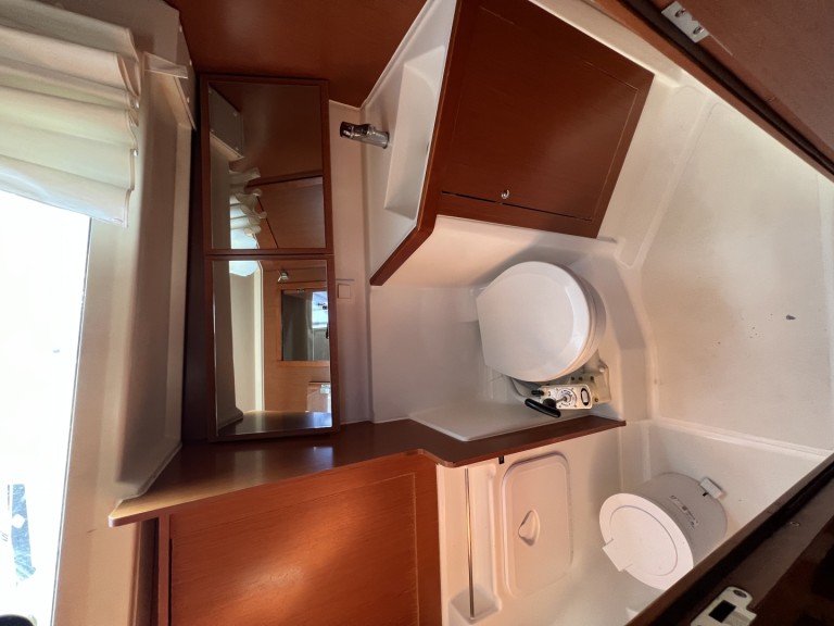 Sailboat to hire Rhodes (City) at the best price