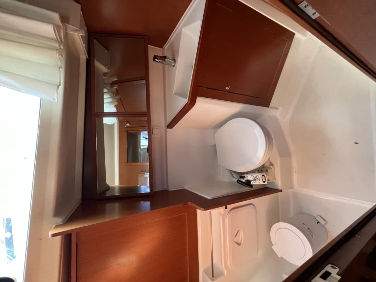 Sailboat to hire Rhodes (City) at the best price