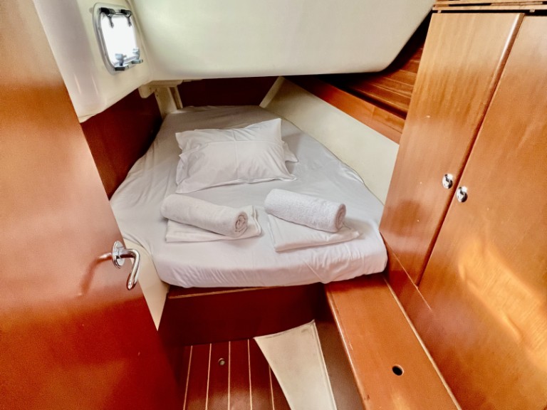 Yacht charter Rhodes (City) - Dufour Dufour 34 on SamBoat