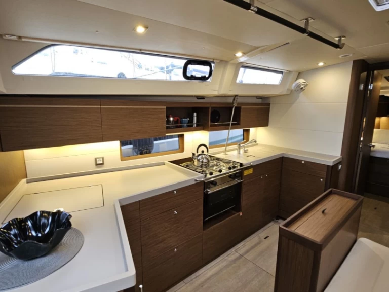 Yacht charter Rhodes (City) - Bénéteau Oceanis 46.1 on SamBoat