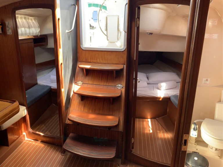 Charter a Bavaria Bavaria 38 in Kos on Samboat