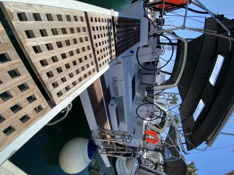 Hire Sailboat Bénéteau with a boat licence