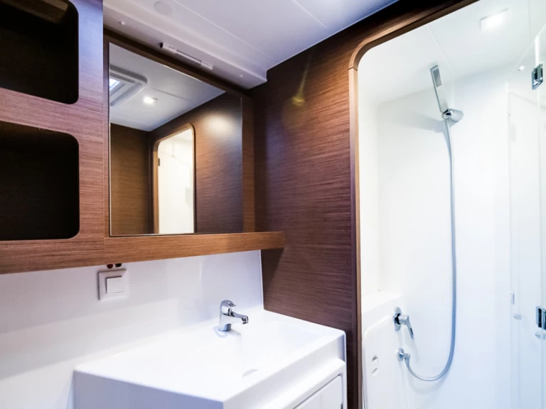 Hire a Lagoon Lagoon 42 Tourlos