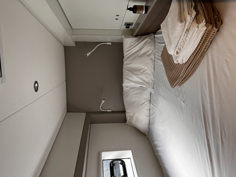 Hire a Bali Bali 4.2 Alimos