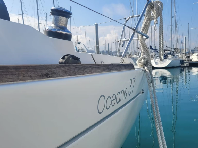 Hire Sailboat with or without skipper Bénéteau Saint-Quay-Portrieux