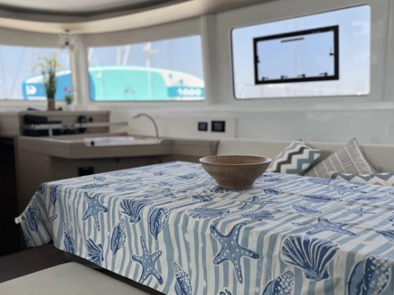 Catamaran to hire Alimos at the best price