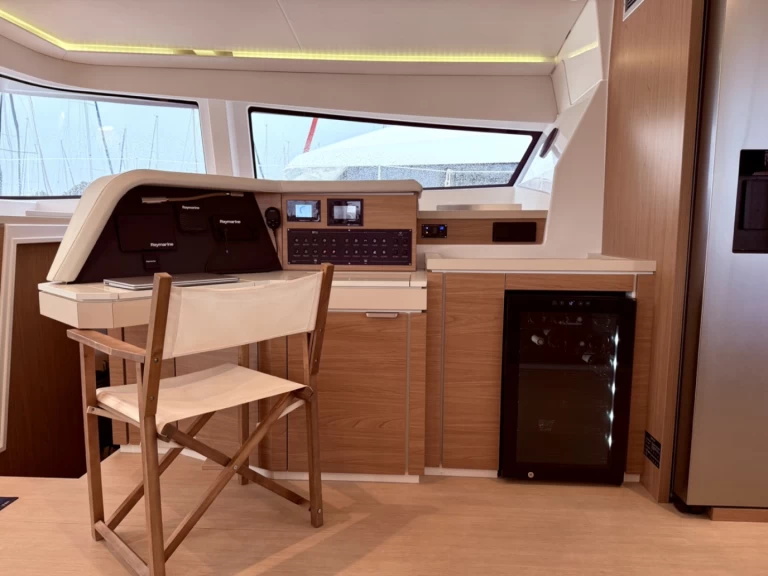 Yacht charter Antibes - Bali Bali 5.4 on SamBoat