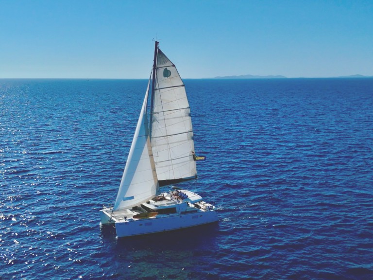 Catamaran to hire Šibenik at the best price