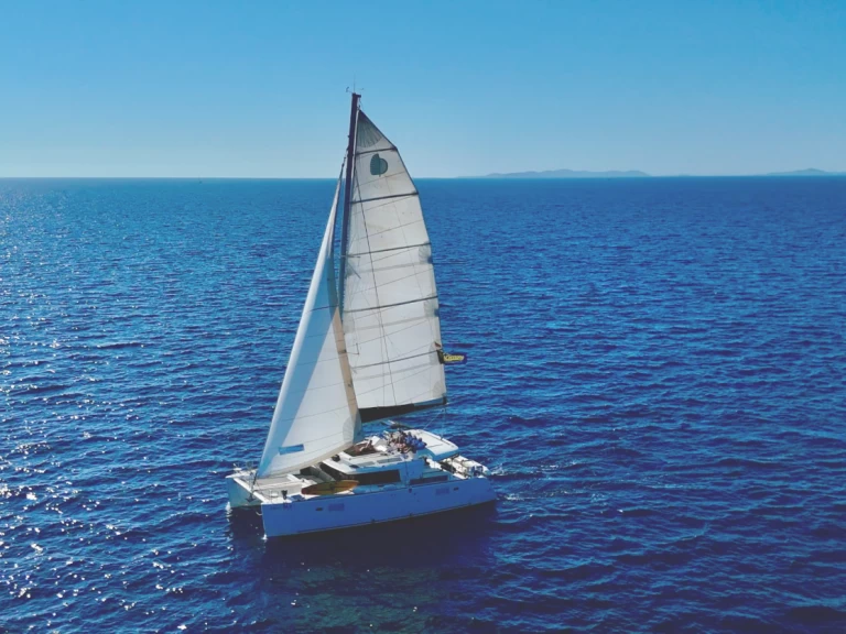 Catamaran to hire Šibenik at the best price