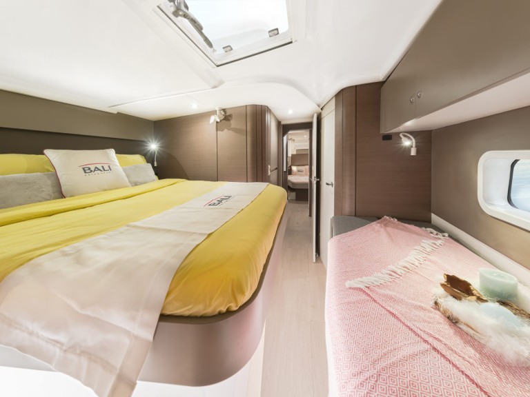 Yacht hire Capo d'Orlando cheap Bali Catspace 2025