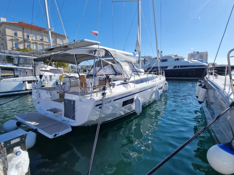 Sailboat to hire Zadar at the best price