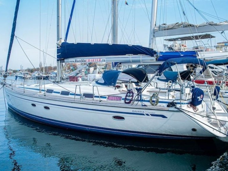 Hire Sailboat Bavaria with a boat licence
