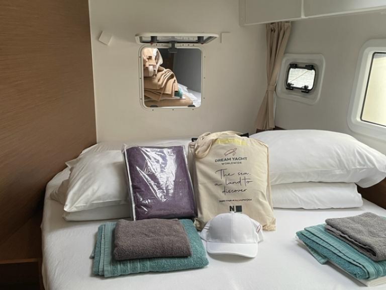 Catamaran to hire Volos at the best price