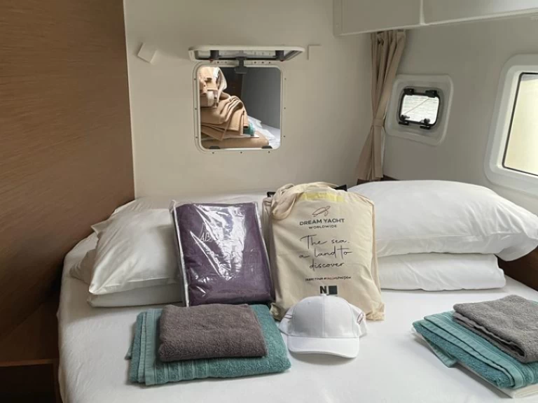 Catamaran to hire Volos at the best price