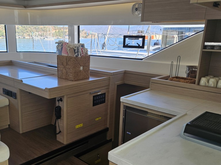 Yacht charter Fethiye - Lagoon Lagoon 51 on SamBoat