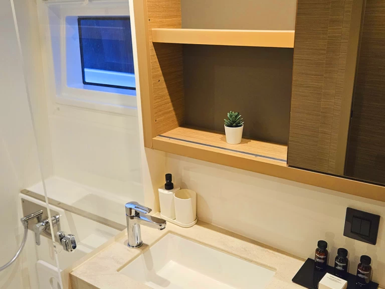 Yacht hire Fethiye cheap Lagoon 46