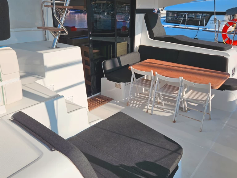 Charter a Lagoon Lagoon 42 in Marmaris on Samboat