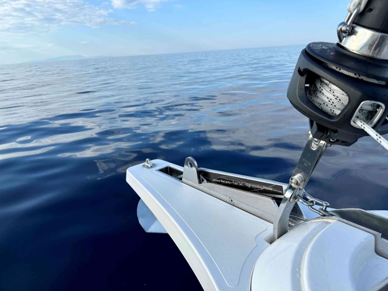 Yacht hire Nikiána cheap Bavaria C42