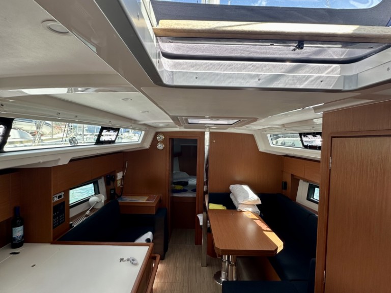 Hire Sailboat with or without skipper Bavaria Trogir