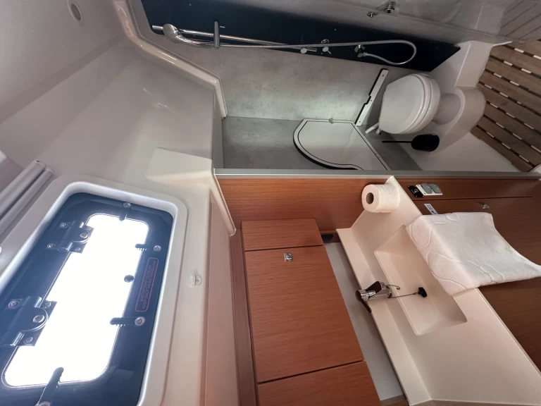 Sailboat to hire Trogir at the best price