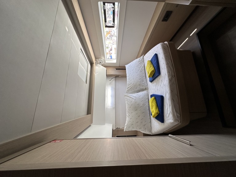 Yacht hire Trogir cheap Lagoon 46