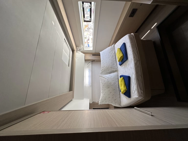 Yacht hire Trogir cheap Lagoon 46