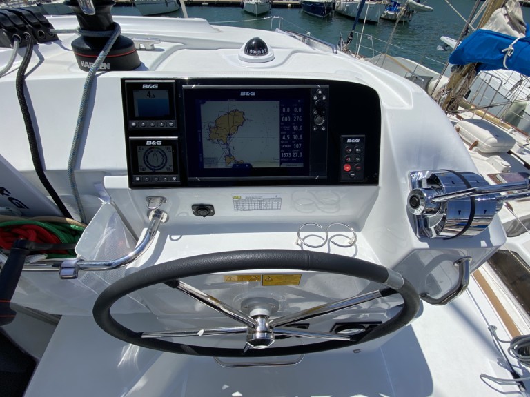 Yacht charter Ibiza Town - Lagoon Lagoon 40 on SamBoat