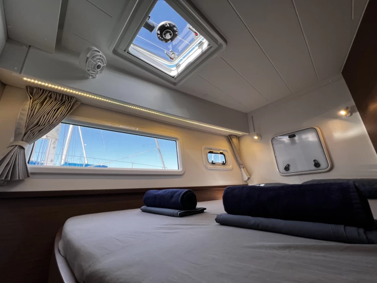 Yacht charter San Miguel De Abona - Lagoon Lagoon 42 on SamBoat