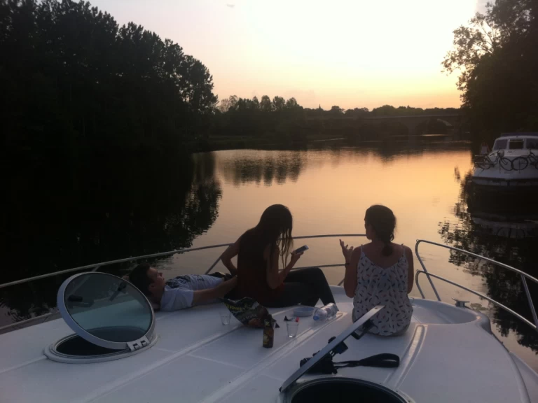 Yacht hire Grez-Neuville cheap Premium Groupe 8-10 p.