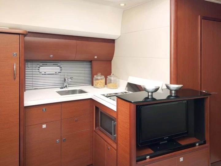 Motorboat to hire Giardini-Naxos at the best price