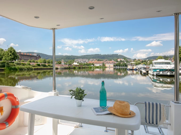 Nicols Yacht Premium Groupe XL 8-12 p. charter bareboat or skippered in  Sablé-sur-Sarthe