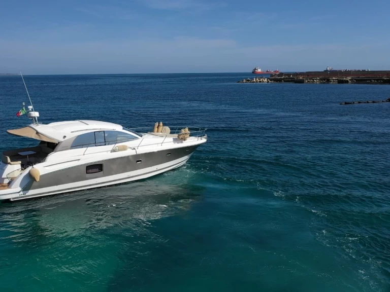 Hire a Prestige Prestige 440 S Giardini-Naxos