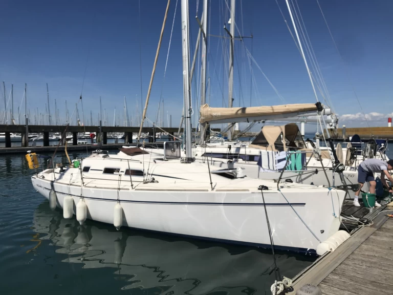 Sailboat to hire Quiberon at the best price